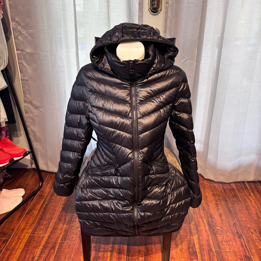 Andrew Marc Black Puffer Jacket with velvet lined hood size small